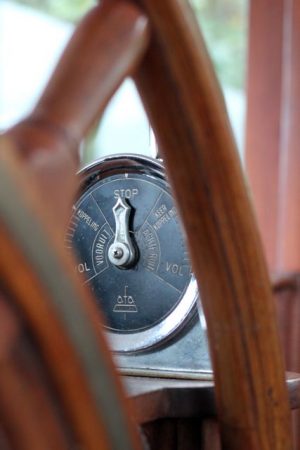"Telegraph" style engine control on Izula