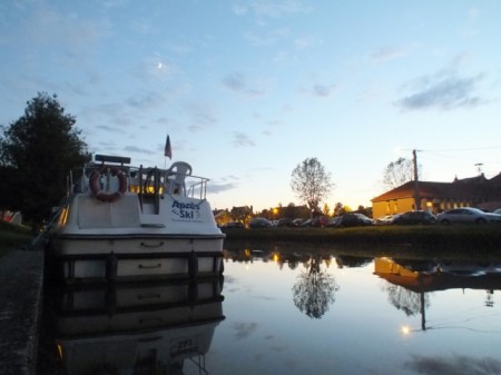 Dusk in Digoin