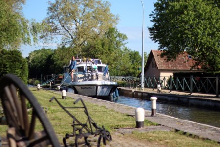 A lock on the southern Loire Canal
